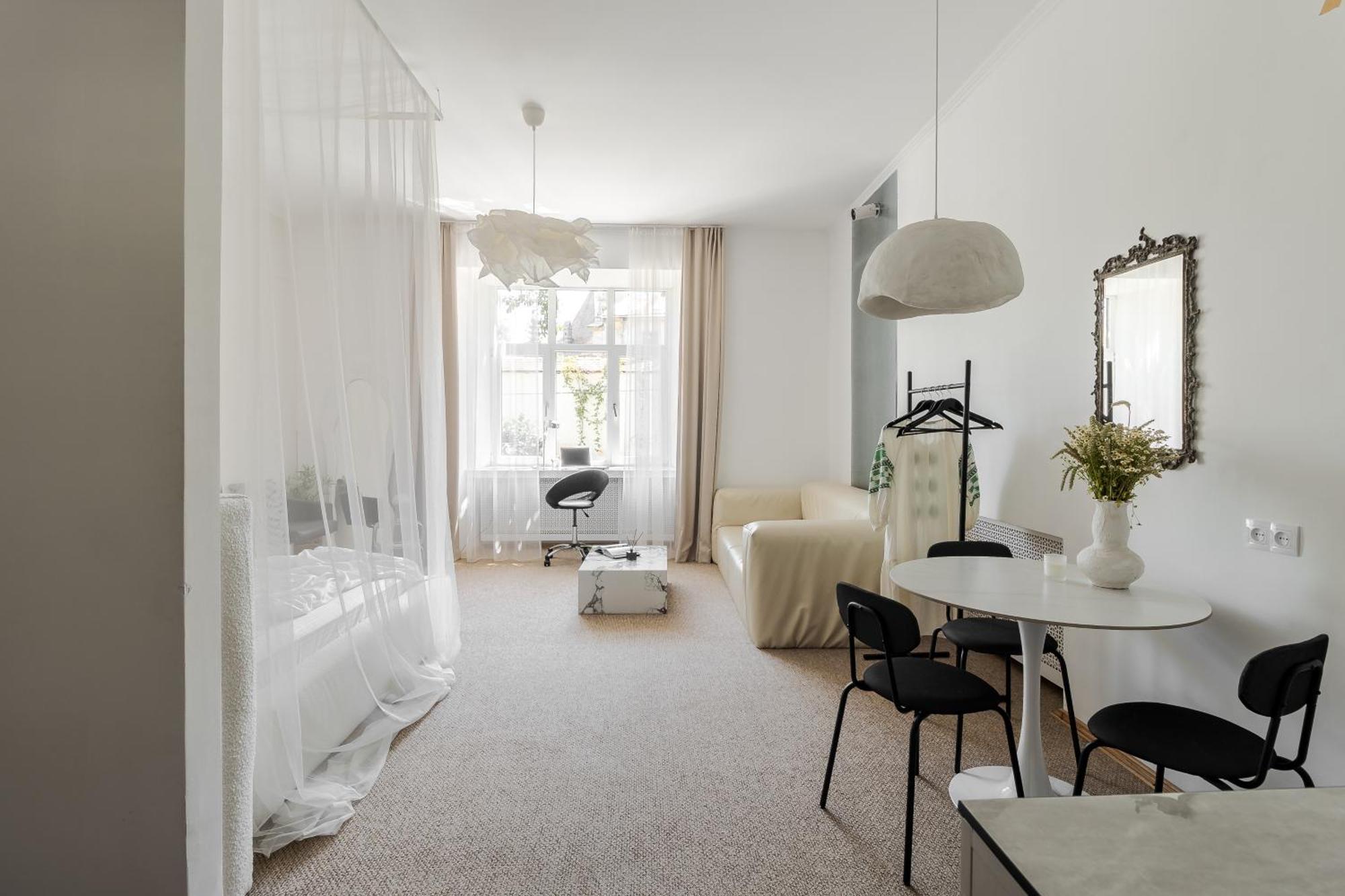 Netflix And Chill Apartment Lviv Ngoại thất bức ảnh